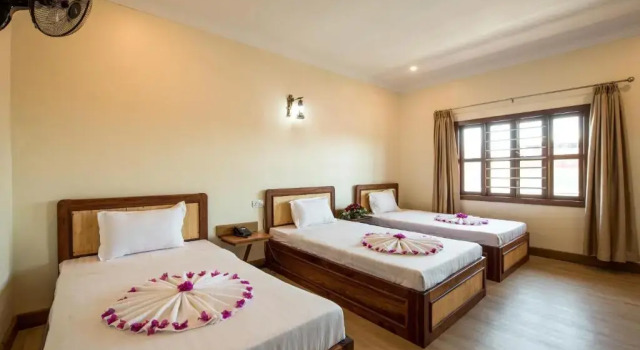 Трёхместный номер Standard Seng Hout Hotel
