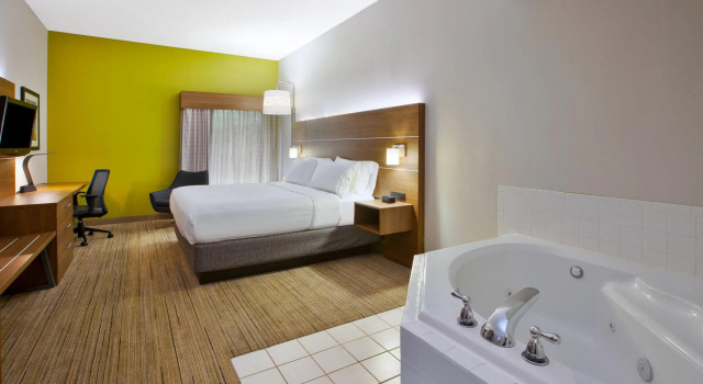 Двухместный номер Standard Holiday Inn Express & Suites Milford by IHG