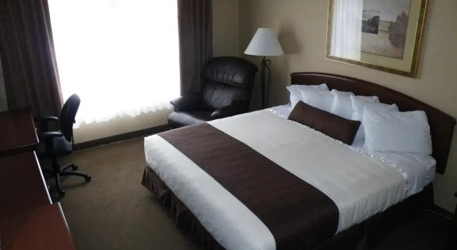 C'mon Inn Thief River Falls, Varaa Hotelli Hotellit Minnesota pysäköinnillä, Pysäköinti