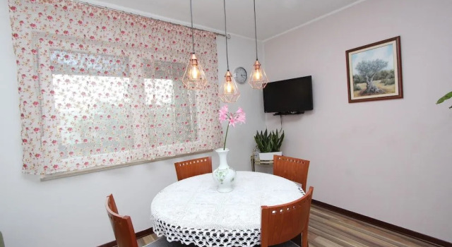 Apartments El Corsaro, Забронировать Апартаменты/квартира Отели Ровинь с парковкой, рядом с Пристань для яхт Ровиня, Парковка