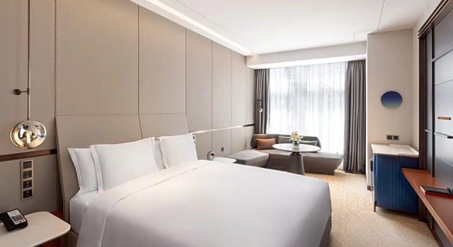 Полулюкс Crowne Plaza Qingdao Jinshui by IHG