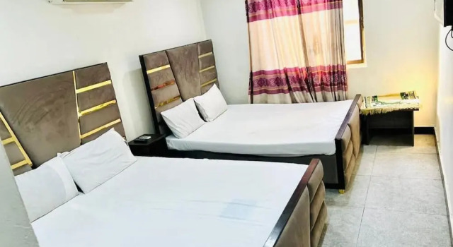 Oriole Luxury Hotel