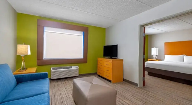 Двухместный люкс c 1 комнатой Holiday Inn Express & Suites Wheat Ridge-Denver West by IHG