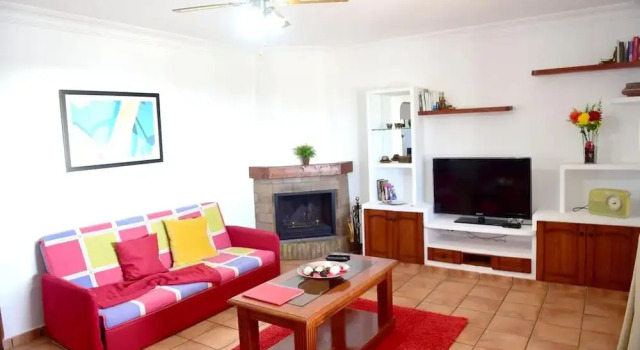 Villa With 3 Bedrooms in Tías, With Wonderful sea View, Private Pool, Enclosed Garden