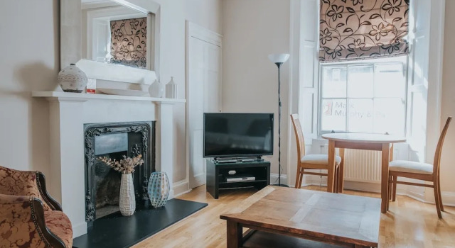 Апартаменты Classic Цокольный этаж c 1 комнатой Reizand Apartments, Young St