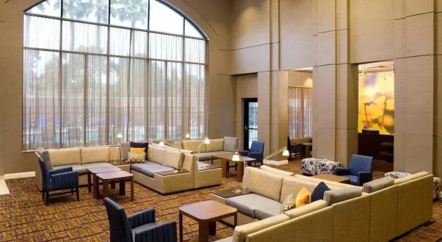 Кровать в общем номере Courtyard by Marriott Newark Silicon Valley