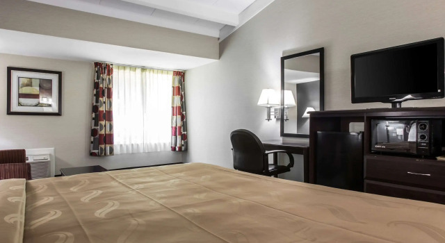 Двухместный люкс Quality Inn & Suites Danbury near University