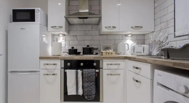Студия Shaftesbury Apartments
