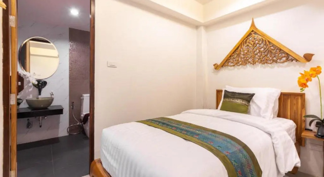 Anumat Premium Budget Hotel