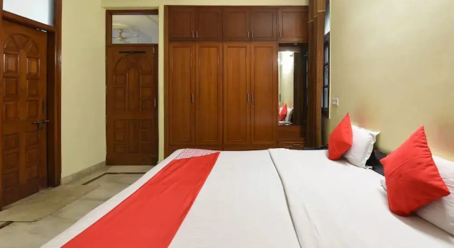 Rose View By OYO Rooms