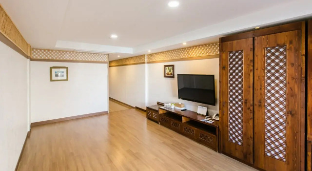 Gyeongju Tourist GG Hotel
