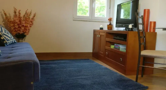 House With 2 Bedrooms in Rendufe, With Wonderful Lake View, Enclosed Garden and Wifi, Забронировать Дом для отпуска Отели Калделаш с парковкой, Парковка