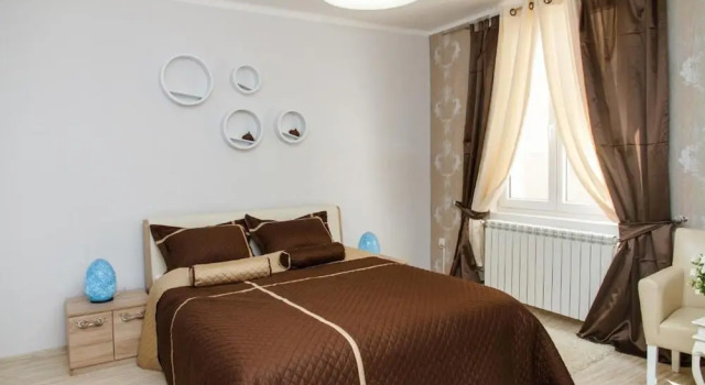 Central Apartments HOT TUBE, Buchen Sie Ferienwohnung Bežanija Zentralserbien