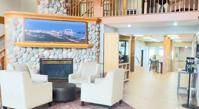 Best Western Plus Spirit Mountain Duluth, Varaa Hotelli Hotellit Minnesota pysäköinnillä, Pysäköinti