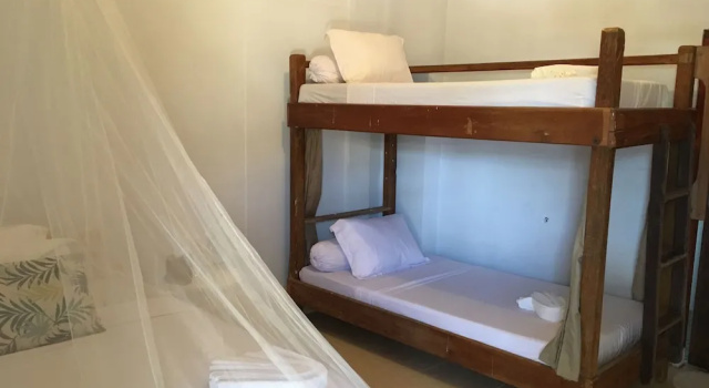 Четырёхместный семейный номер Standard Bajo Sunset Hostel