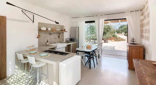 Trullo delle Stelle by Wonderful Italy, Buchen Sie Villa Hotels in Ostuni mit Pool, Schwimmbad