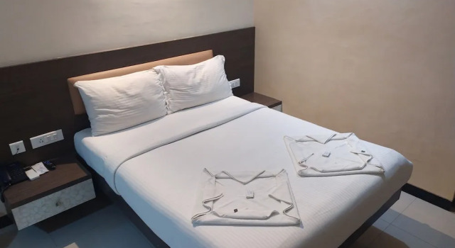 Двухместный номер Standard Hotel Sownthariyam