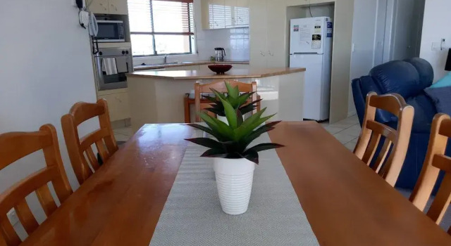 Апартаменты Sunshine Towers Boutique Apartments