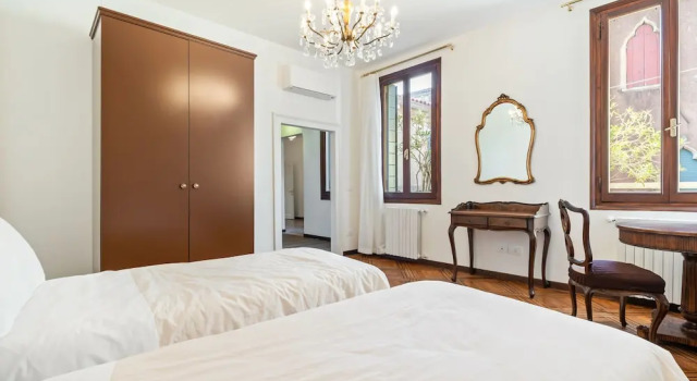 Апартаменты с 3 комнатами с балконом Del Remer Apartment - 5mins from San Marco sq