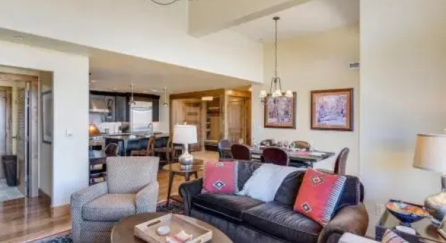 Edgemont 2707 - Luxury Ski-in Ski-out Condo, Забронировать Отель Стимбот-Спрингс Колорадо, рядом с Preview Ski Lift