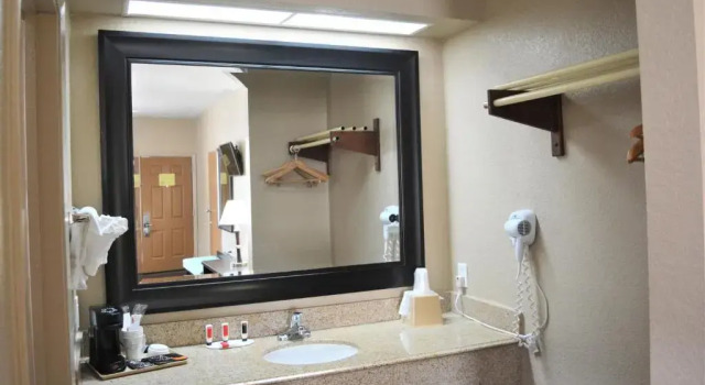Номер Standard Super 8 by Wyndham Galveston