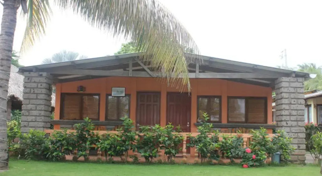 Трёхместный номер Deluxe с красивым видом из окна Punta Roca Surf Resort