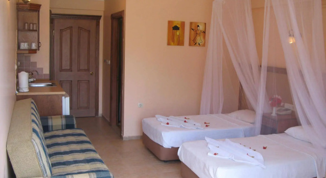 Rosy Suites Hotel