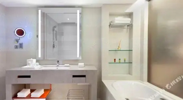 Люкс с видом на океан Four Points by Sheraton Shenzhou Peninsula Resort