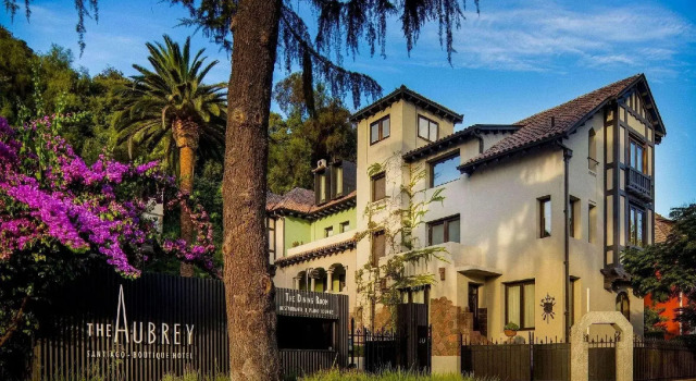 Aubrey Hotel Boutique