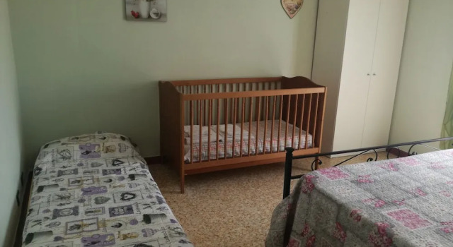 Трёхместный семейный номер Standard с видом на окрестности B&B La Rondinella