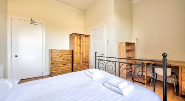 Spacious 3bed Home at the Meadows, Забронировать Отель Эдинбург Midlothian, рядом с Национальный музей Шотландии