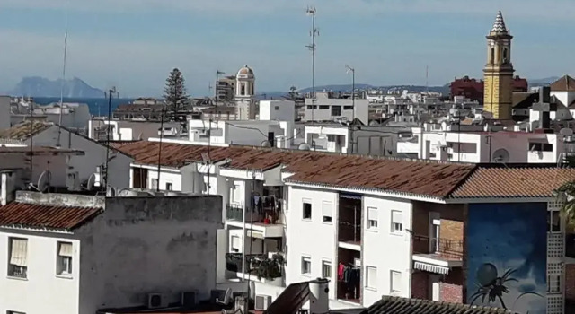Andalucia 57, Забронировать Отель Эстепона Коста-дель-Соль, рядом с Пляж Рада