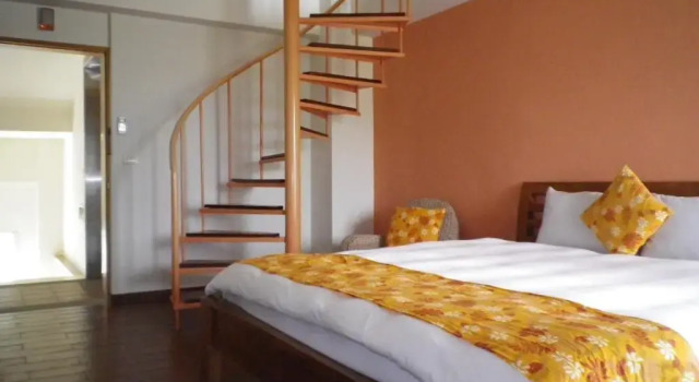 Семейный люкс с балконом Mamalulu Hostel