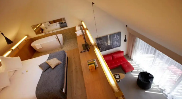 Люкс B2 Boutique Hotel + Spa