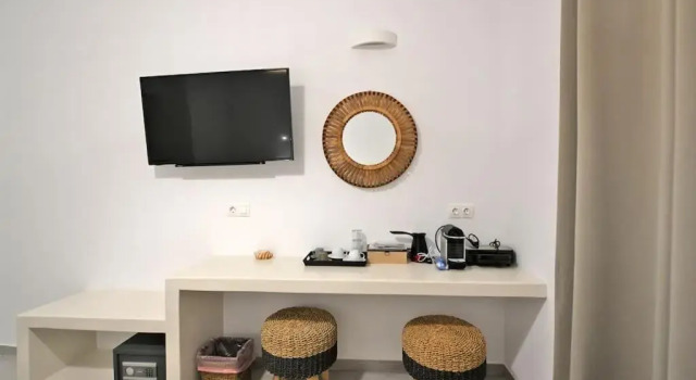 Kleri's apartments 5, Забронировать Апартаменты/квартира Тинос Тинос, рядом с Церковь Кехровуни
