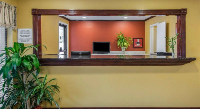 Econo Lodge Defuniak Springs I-10, Rezervasyon Otel DeFuniak Springs Panhandle Florida