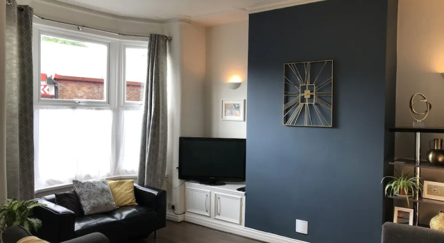 Коттедж Comfort 3 Bedroom House Close to M6 & M55