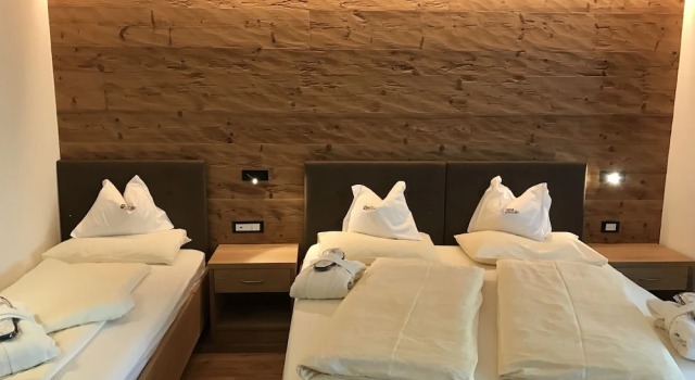 Трёхместный номер Standard с балконом Hotel Cristallo - Wellness Mountain Living