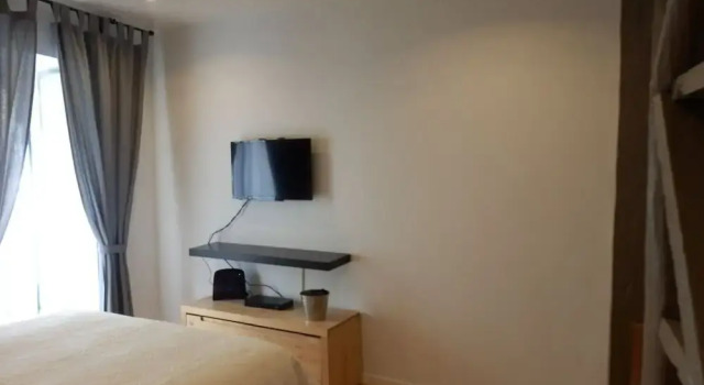 Lovely Flat Between Graça and Alfama by LCH