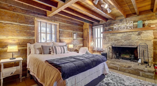 Коттедж Cozy Log Cabin: 6 Mi to Great Smoky Mtns NP!