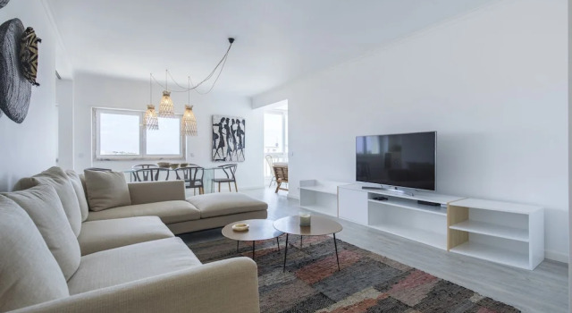 Апартаменты Luxurious Seaview Apartment in Estoril