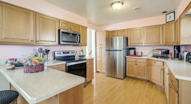 Work & Play Near DC: Extended Stay w/ Large Yard, Забронировать Дом для отпуска Нью-Карролтон Washington DC Metropolitan area