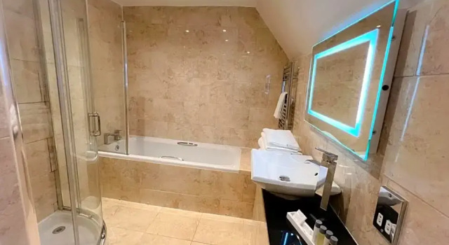 Номер Executive Castle Bromwich Hall Hotel, BW Signature Collection by Best Western