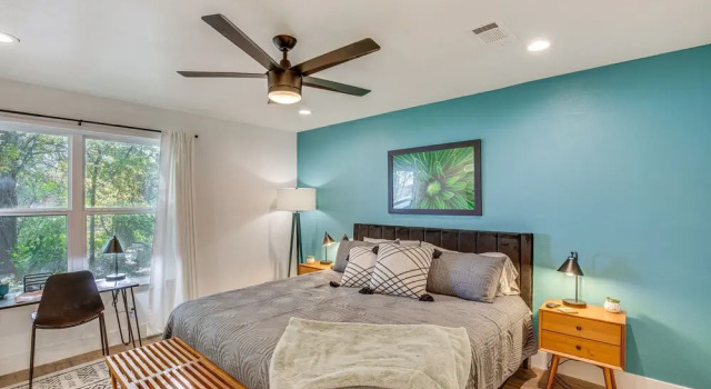 Private Dock: Charming Cedar Creek Retreat!, Book Hotel Gun Barrel City Texas