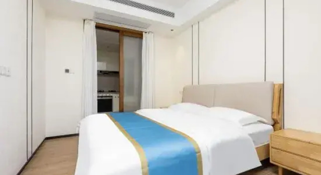 Люкс с видом на сад Sanya Yunya Haige Design Art Hotel (Nanshan Temple Yazhou Bay Beach Branch)