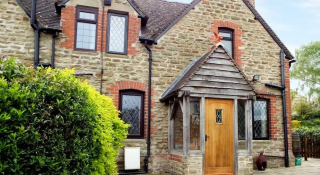 Alms Cottage, Varaa Lomakoti Mökit kohteessa Merseyside, Mökki