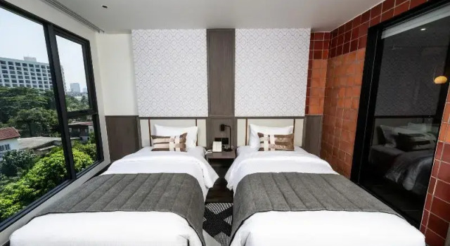 Номер Superior WE HOTEL RIVERFRONT