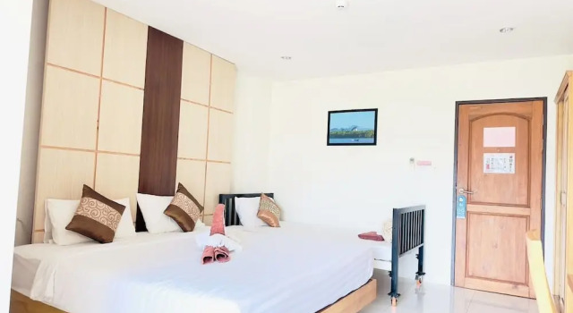 Трёхместный номер Standard с балконом JS Residence Krabi