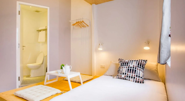 Nornyaowarat Hostel