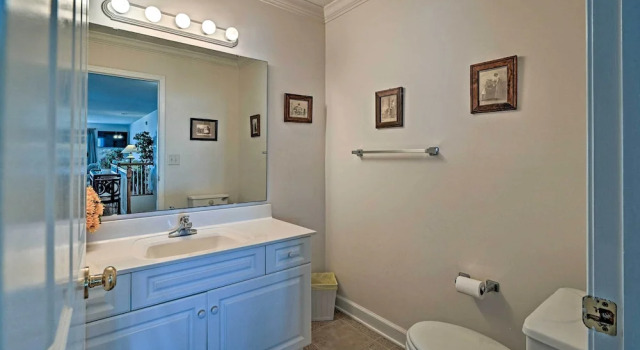 Коттедж Murrells Inlet Home w/ 3 Decks - 1 Block to Beach!
